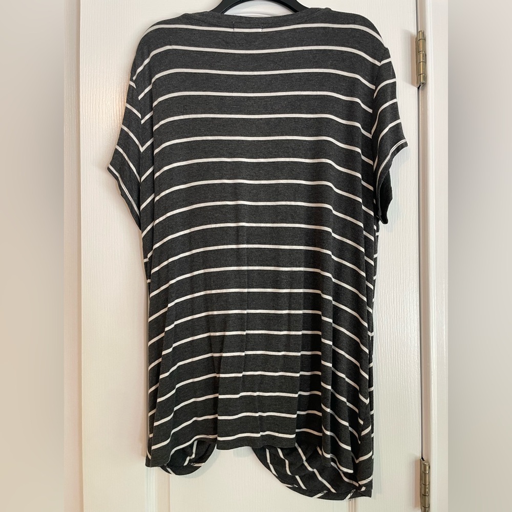 Nine Britton Gray and White Stripe Relaxed Tie Front T-Shirt - Picture 2 of 3